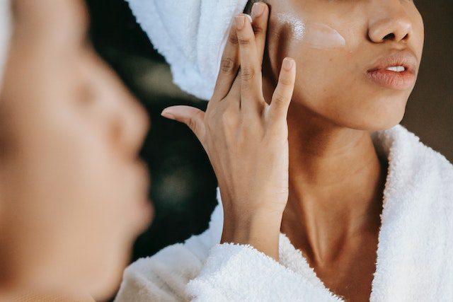 Cosméticos de alta tecnologia: como sua pele pode se beneficiar da inteligência artificial?